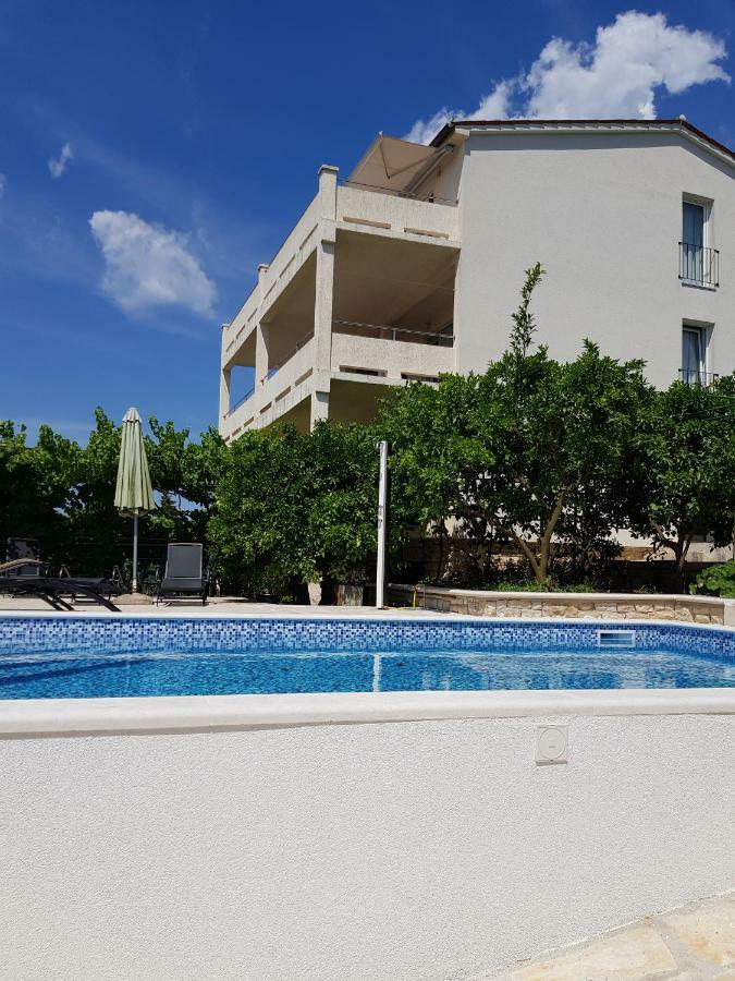 Apartment Petrinic V Pula Exterior foto