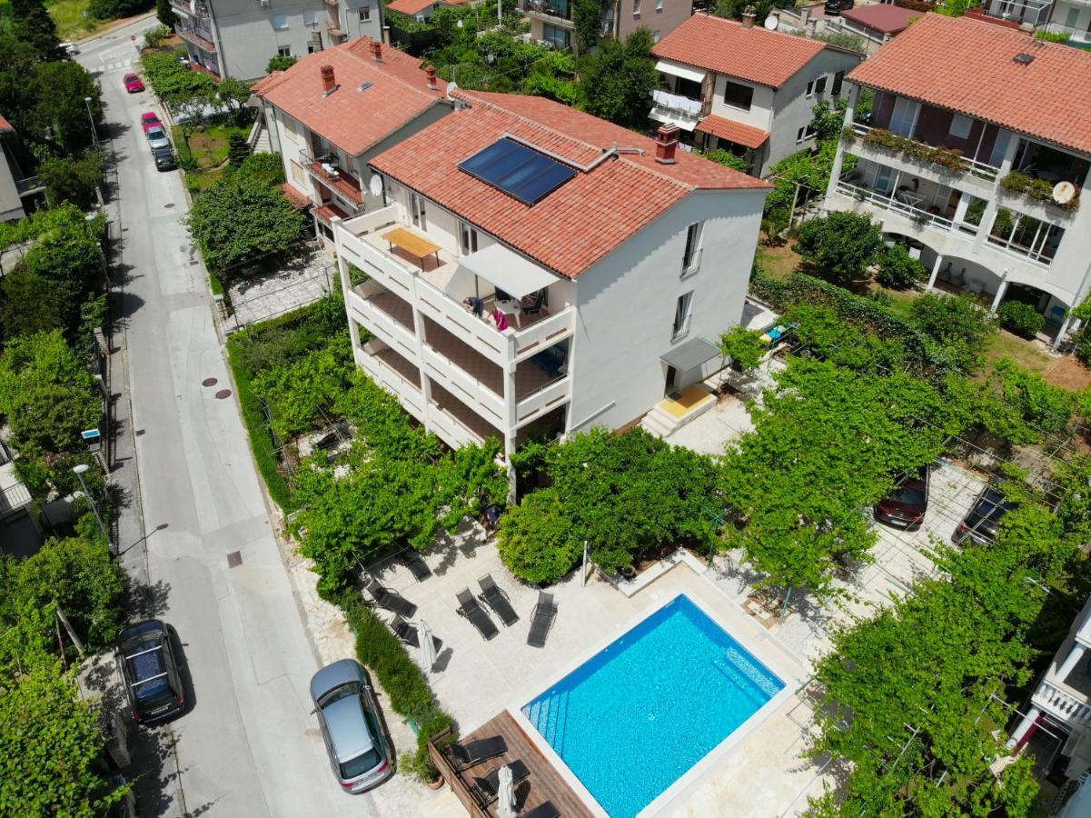 Apartment Petrinic V Pula Exterior foto